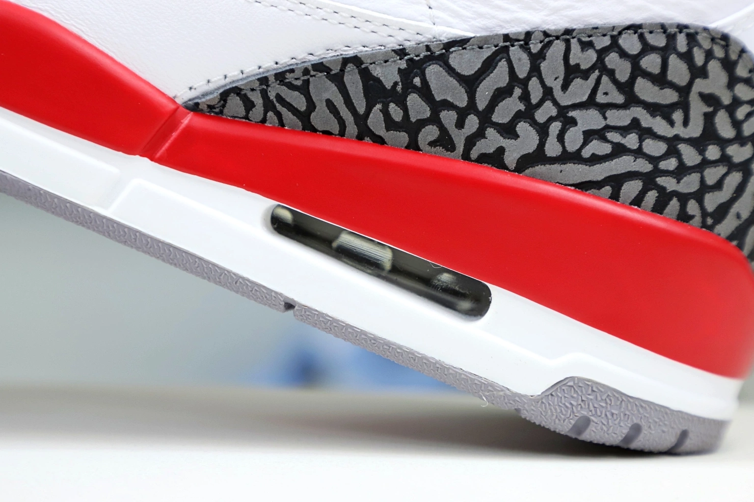AIR JORDAN 3RETRO